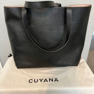 Cuyana Classic Structured leather tote - new with dust bag! Black/blush